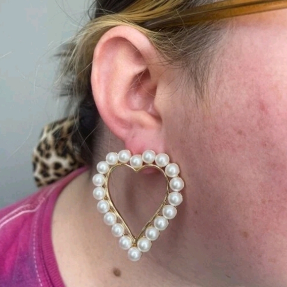 Gold Hoop heart earrings white faux pearl boho drop beaded coquette 💖2/$30 - Picture 8 of 16